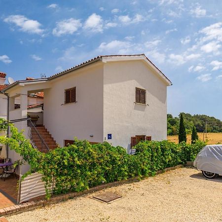 Apartments Pernar Porec Exterior photo